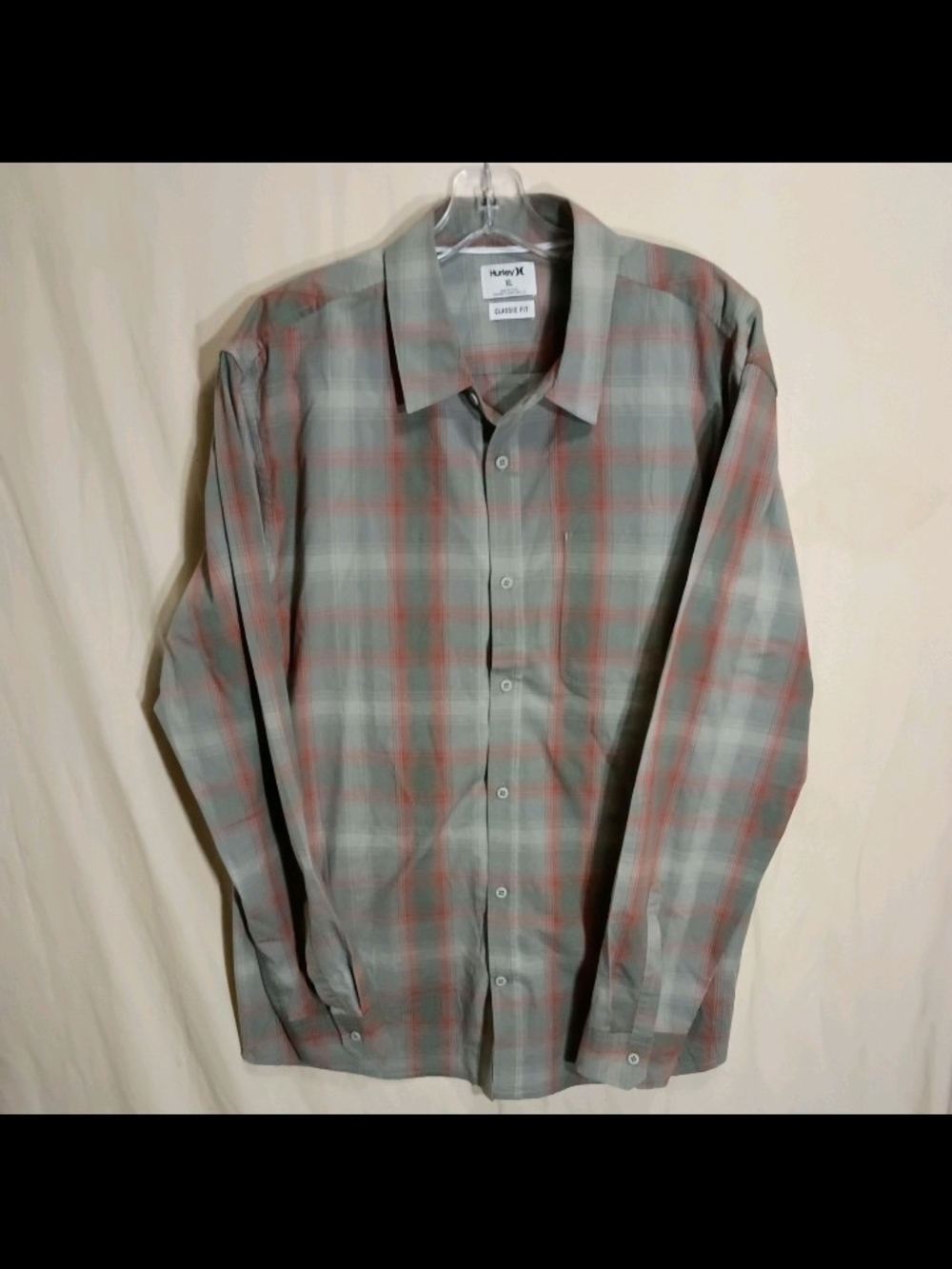 Hurley Men's Gray/Red Plaid XL Classic Fit Button-Up Short Sleeve Shirt EUC